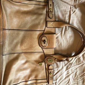 Fossil tote
